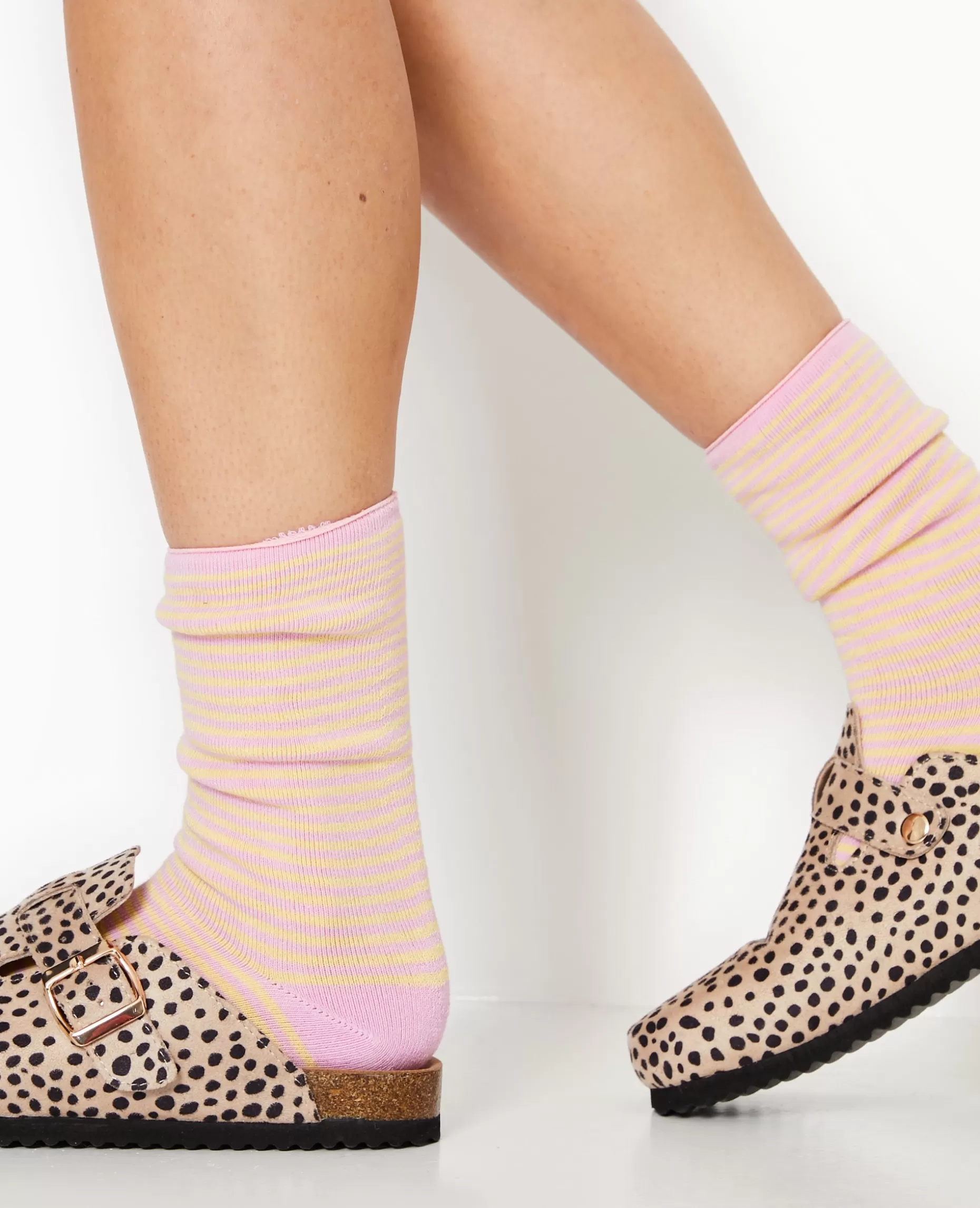 Online Pimkie Chaussettes Rayées Maille Bouclette Intérieure - rose clair