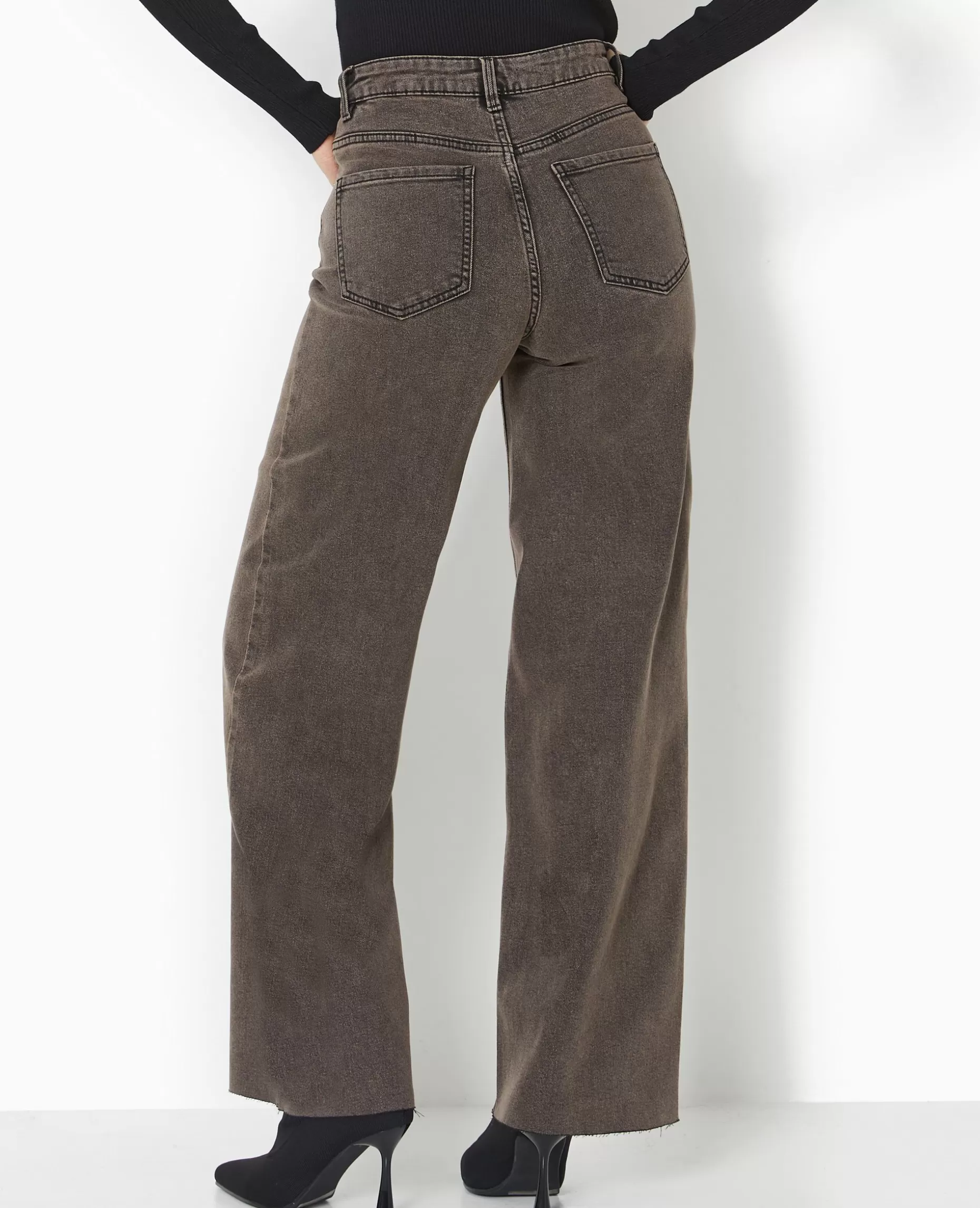 Fashion Pimkie Jean Wide Taille Haute Avec Bas Coupés - marron