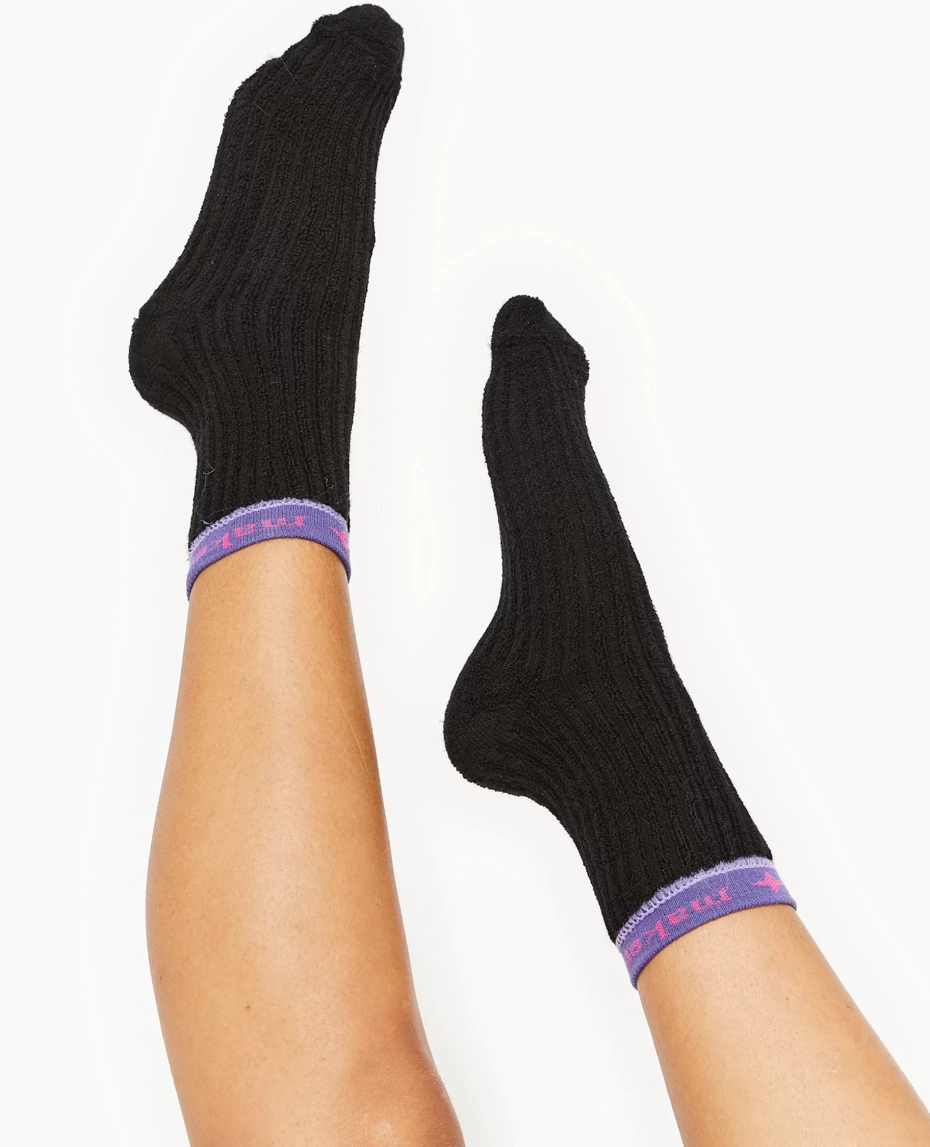 Shop Pimkie Paire De Chaussettes En Maille Bouclette - noir