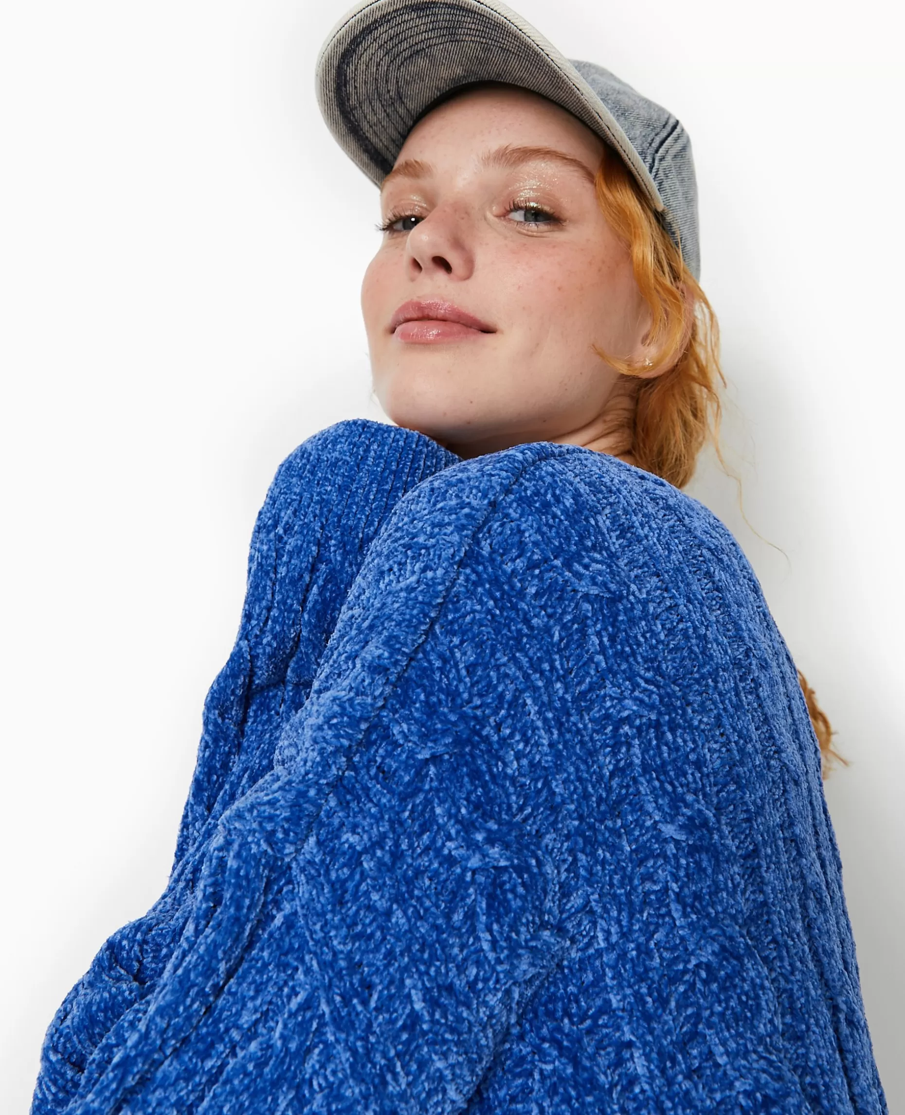 Shop Pimkie Pull Col Rond En Maille Chenille Torsadée - bleu électrique