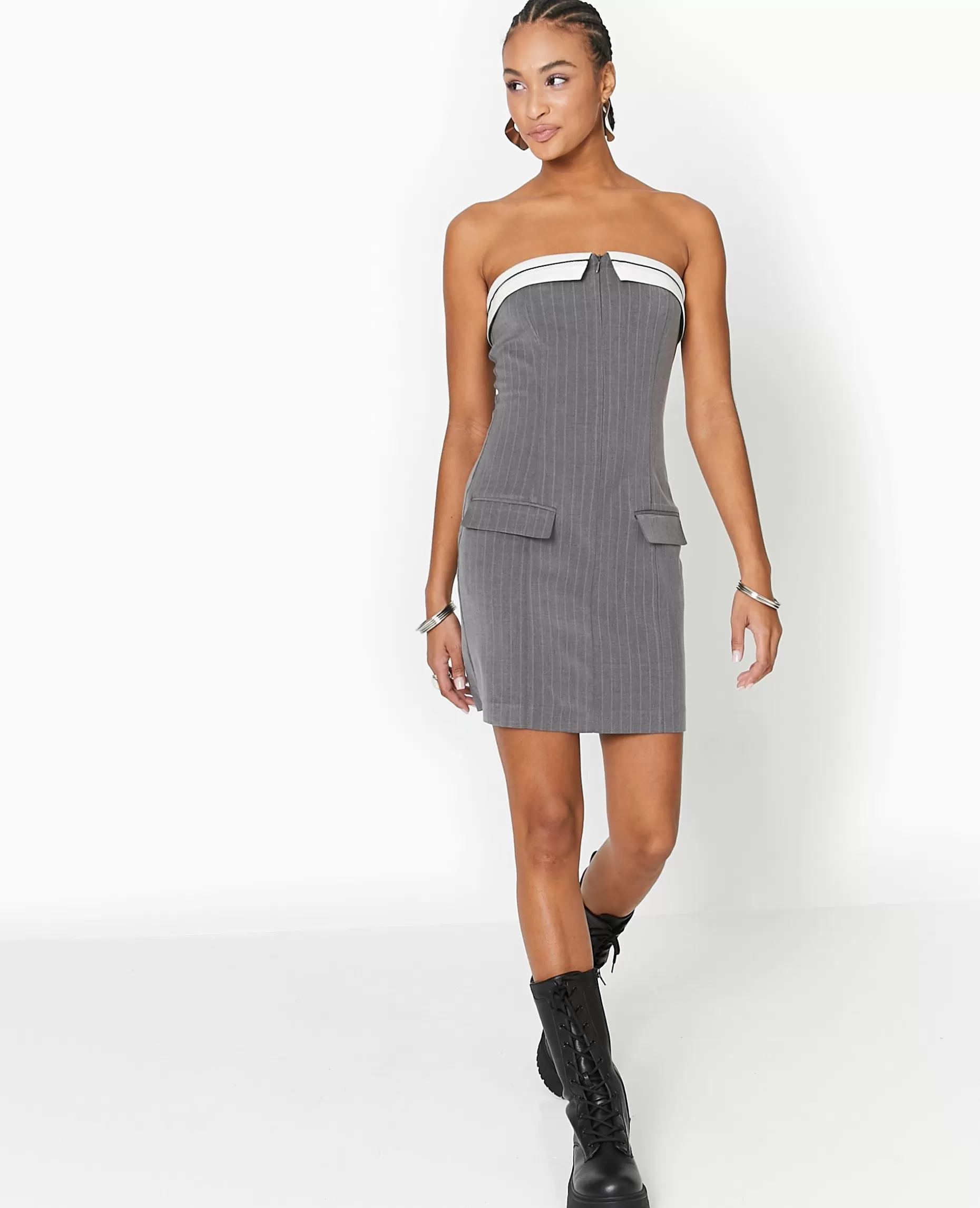 Shop Pimkie Robe Courte Bustier Avec Détail Tailoring - gris foncé