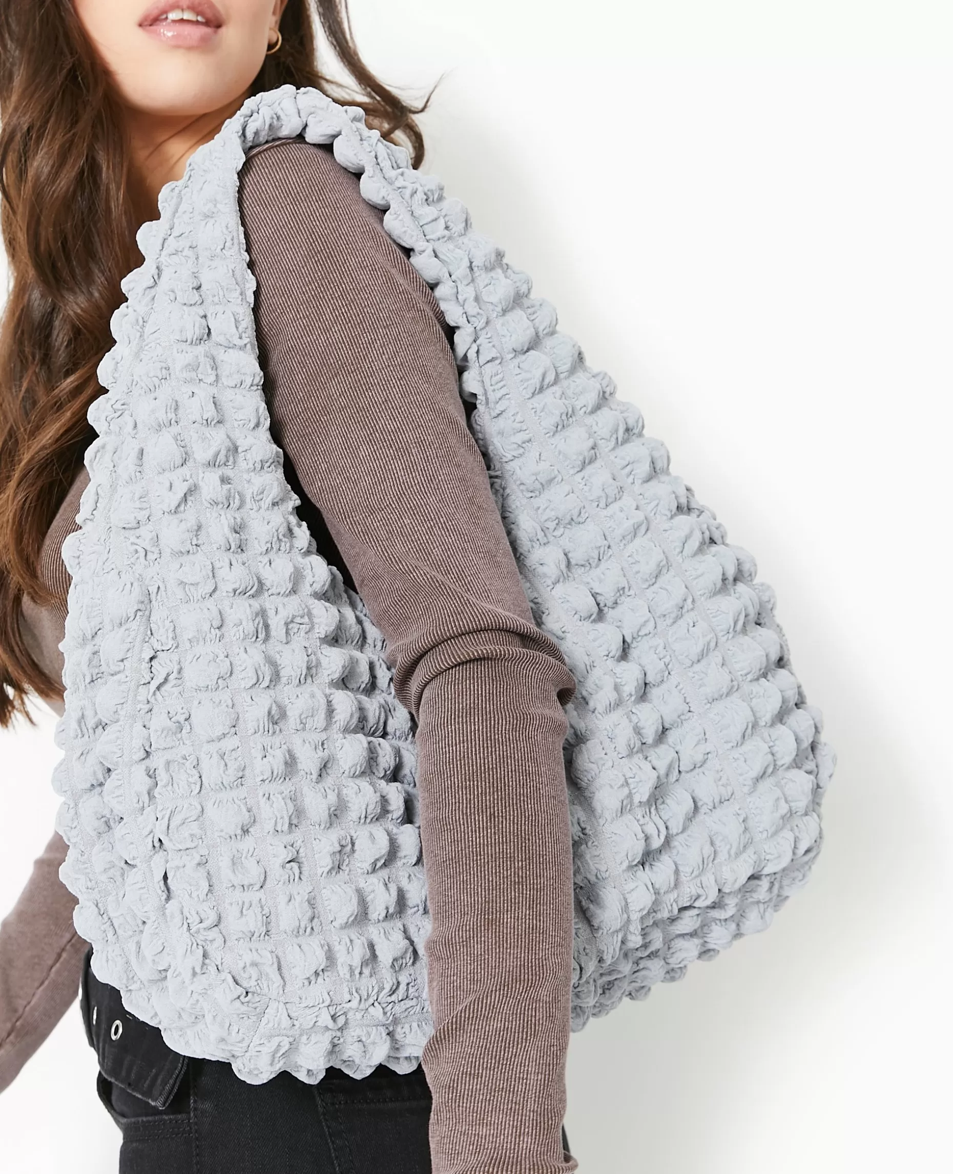 Discount Pimkie Sac Forme Lune En Tissu Reliéfé - gris