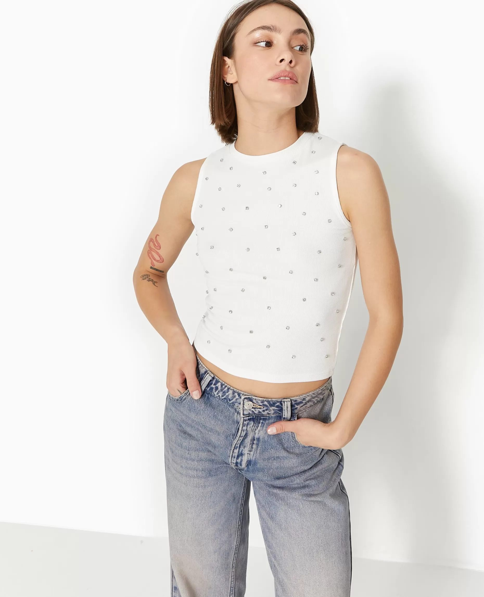 Best Sale Pimkie Top Sans Manches Avec Strass En All Over - blanc