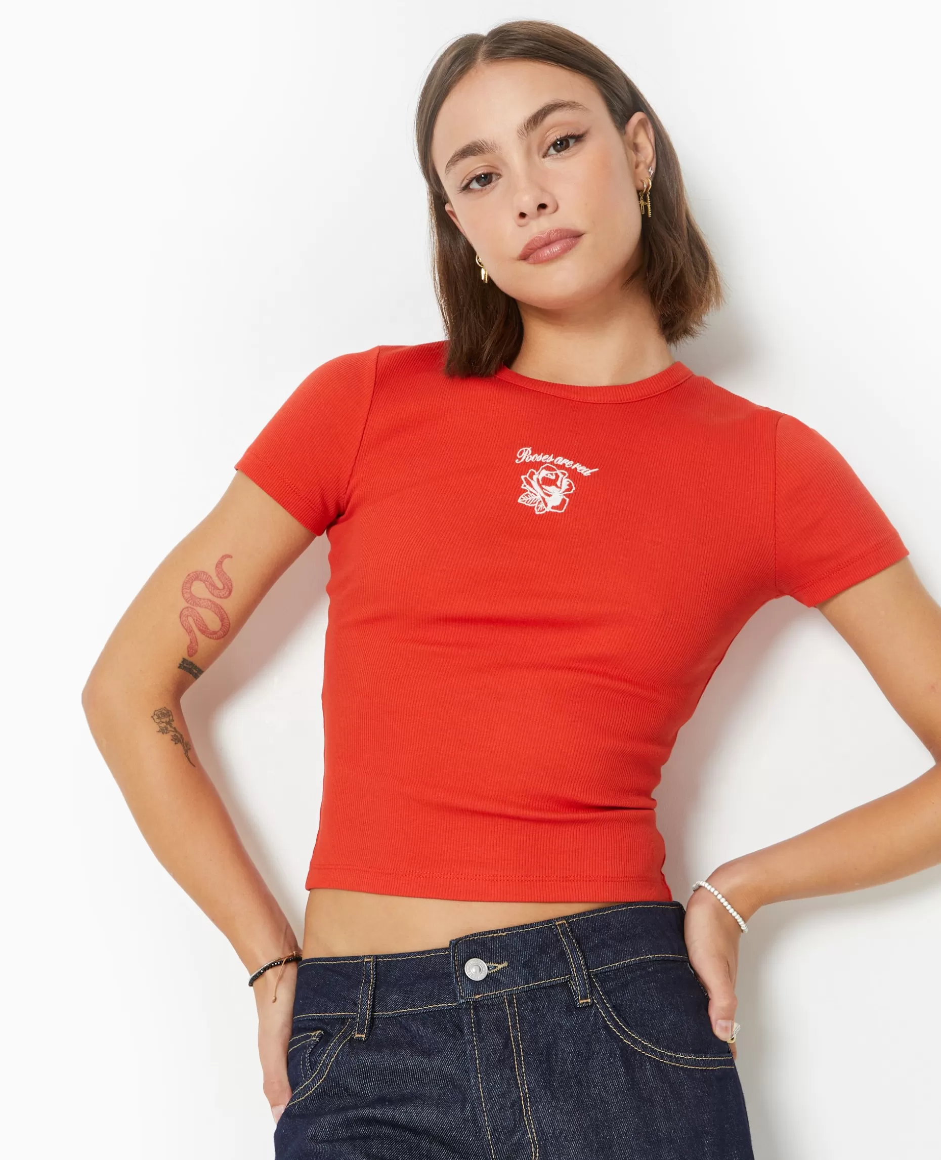 Shop Pimkie T-shirt En Maille Côtelée Avec Broderie - rouge